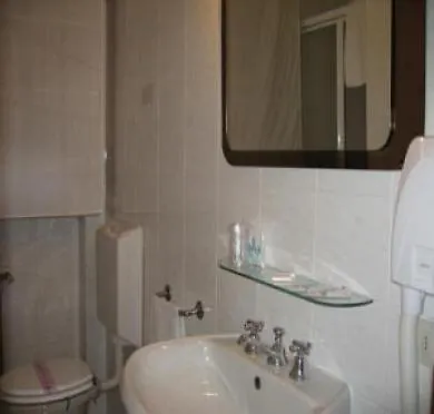 Hotel Capitol 3*