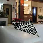 Capitol 3*